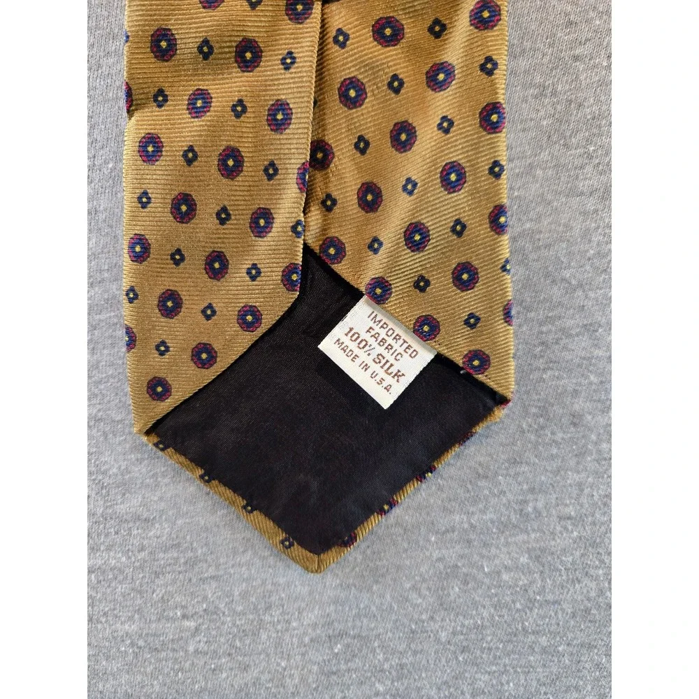 Vintage Etro Necktie Mens OS Gold 90s Medallion Geometric Silk Made in USA Tie